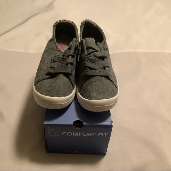 Jellypop Dallas lace up gray flannel sneaker 7.5 new - Picture 9 of 14